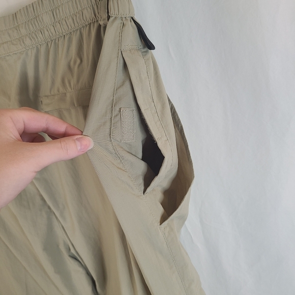 Against The Elements Men's Khaki Convertible Adventure Pants Size Large - Picture 5 of 10